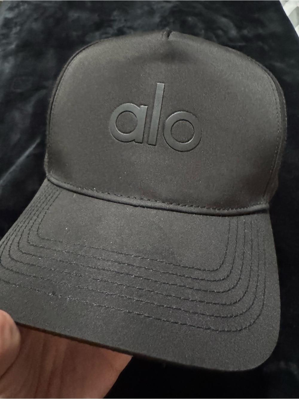 NWOT ALO Yoga Black Embossed Logo Cap